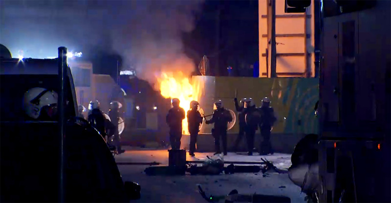 Justitie gaat geweld tegen politie en hulpverleners strenger bestraffen