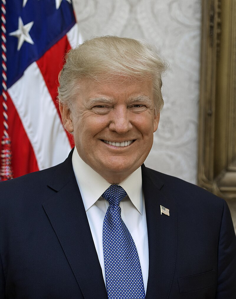 Strafste loopbaanwissel ooit in ons land: van bewaker Trump en Biden naar rekkenvuller in supermarkt