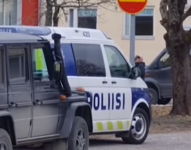 Finse tiener (12) schiet 3 schoolgenoten neer - 1 dode, twee zwaargewonden