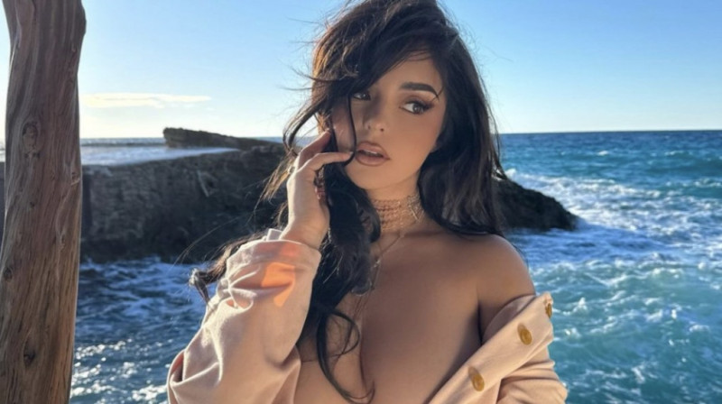 Twee geweldige troeven van Demi Rose doen je watertanden