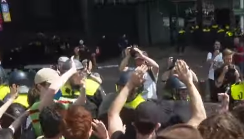 Nederland: eerste snelrechtzitting na UvA-protest - non-binaire anti-Israëlbetoger veroordeeld tot 2 maanden cel
