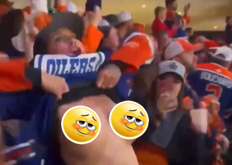 Adult website wil deze flashende ijshockeyfan een contract aanbieden (video)