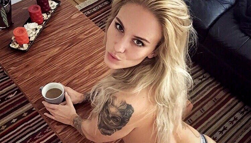 Gewoon 15 stoere meiden met tattoos (foto’s)