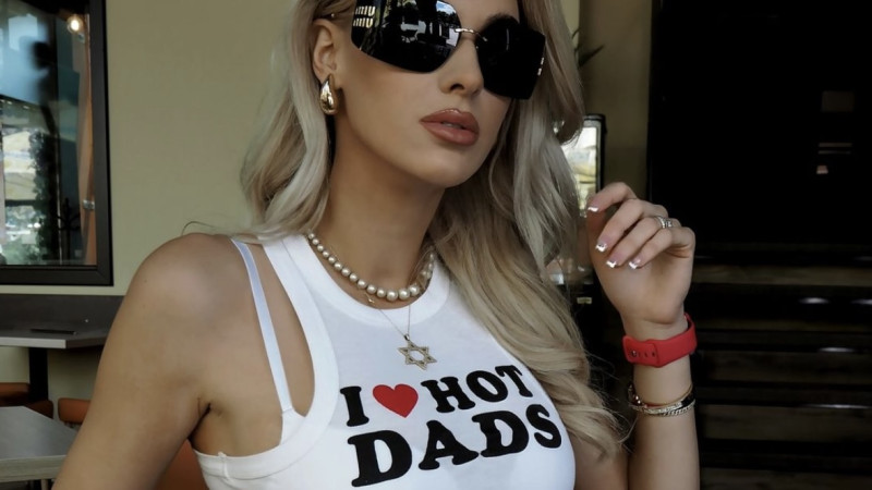 Rondborstige Slovaakse Veronika houdt van warmbloedige papa's