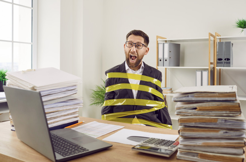 7 oefeningen voor aan je bureau om van die ‘kantoorbips’ af te komen