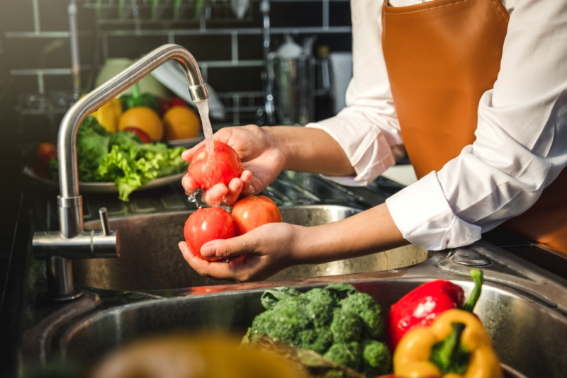 Groenten en fruit wassen heeft geen nut