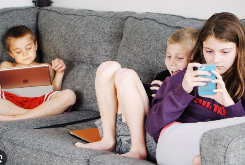 Verslavingsexpert: "Smartphone voor kinderen net zo verslavend als cocaïne"