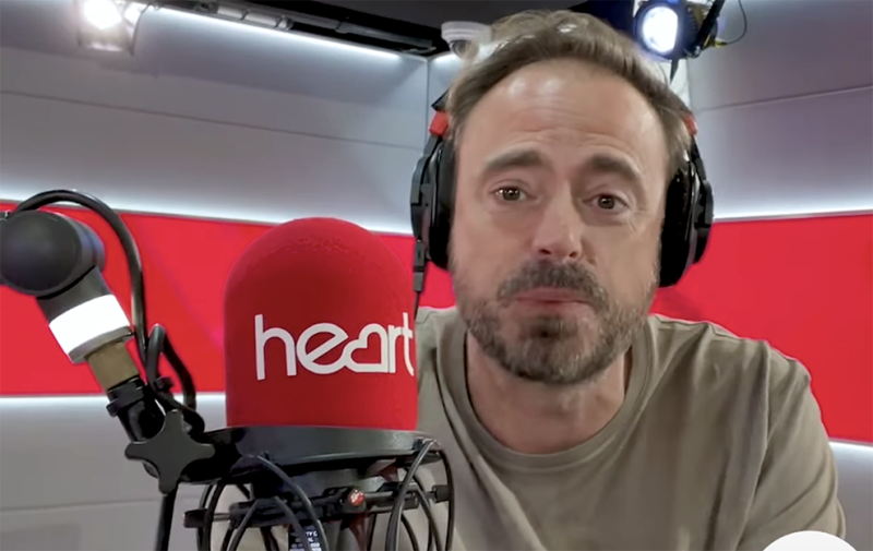 🎥  Britse radiopresentator ontdekt kanker dankzij alerte luisteraars