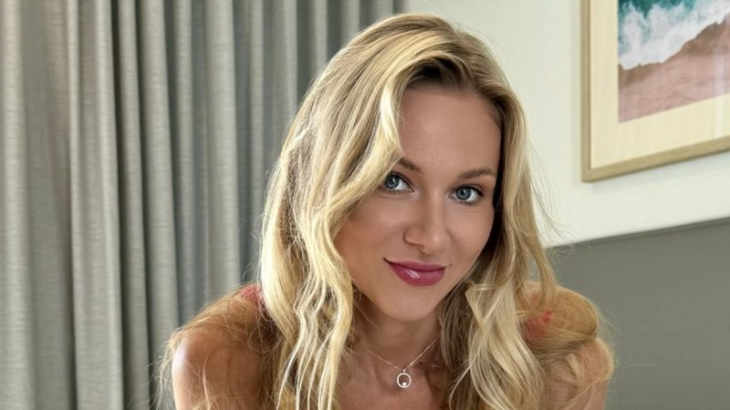 📸 Duits-Oekraïense blondine beleeft spicy momenten Down Under