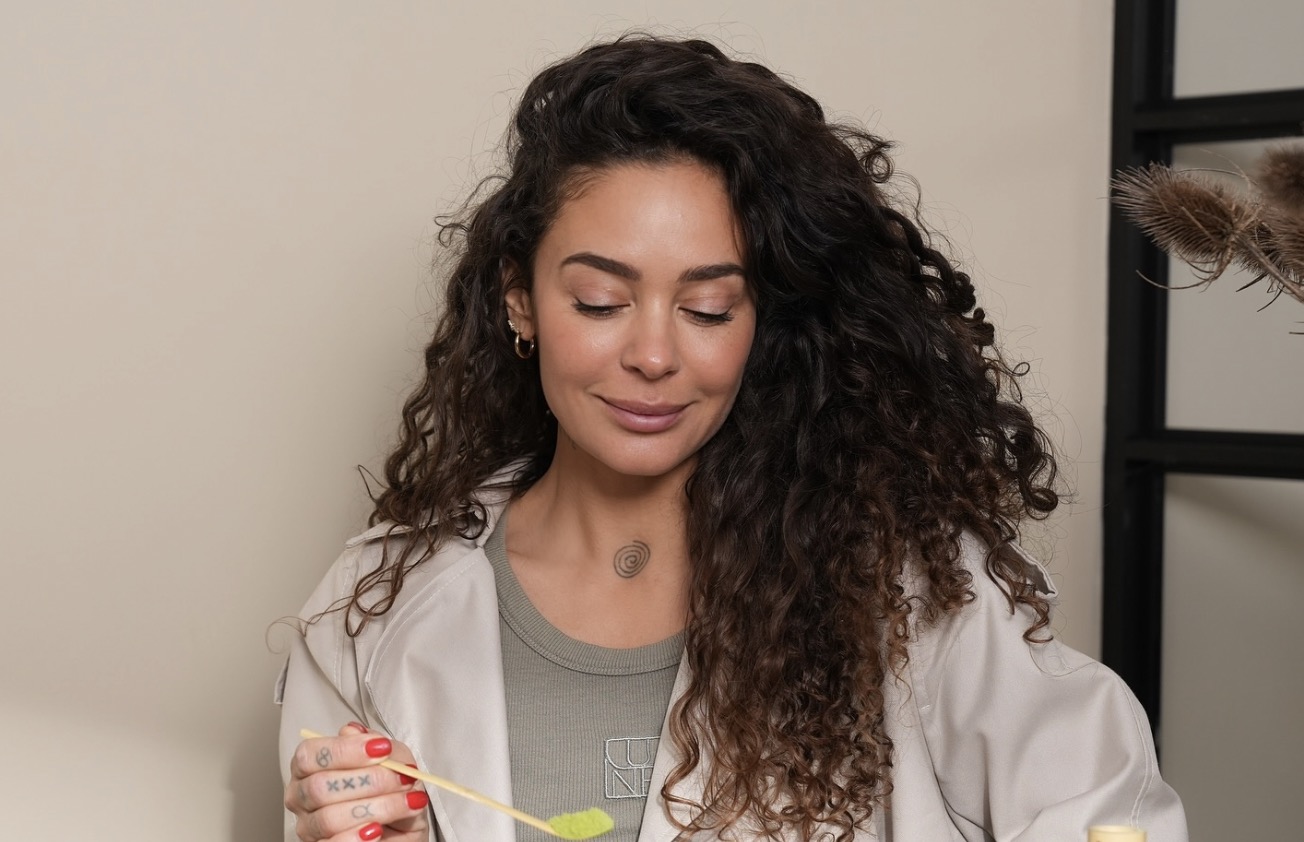 Fajah Lourens Reveals Stunning Figure in Instagram Post