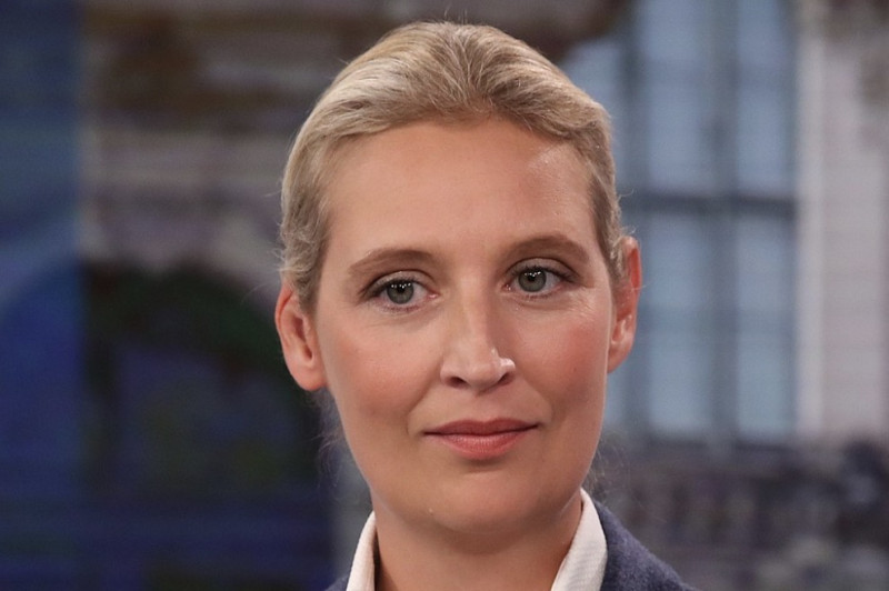 Alice Weidel roept op tot verantwoording: “Vaccinslachtoffers verdienen gerechtigheid”