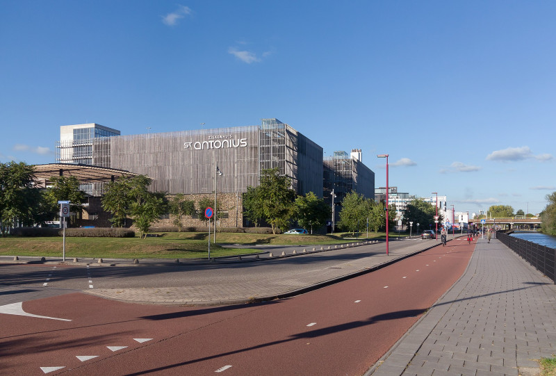 Nederland opnieuw geschokt: 11-jarig meisje uit Eritrea doodgestoken in Nieuwegein, 29-jarige Syriër opgepakt