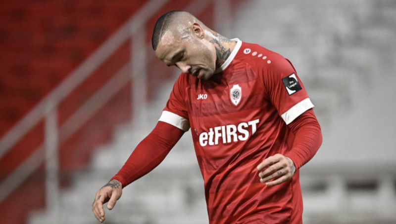 Ex-Rode Duivel Radja Nainggolan zit stilaan tot aan zijn nek in de drek