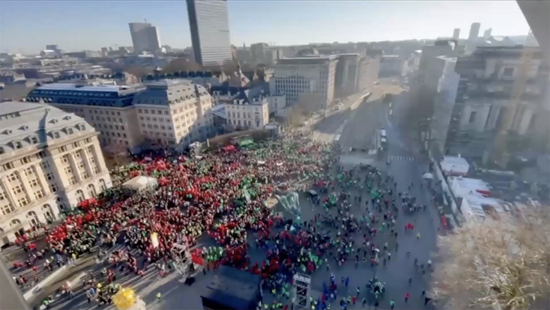 Massale vakbondsactie legt België lam: hier mag je hinder verwachten