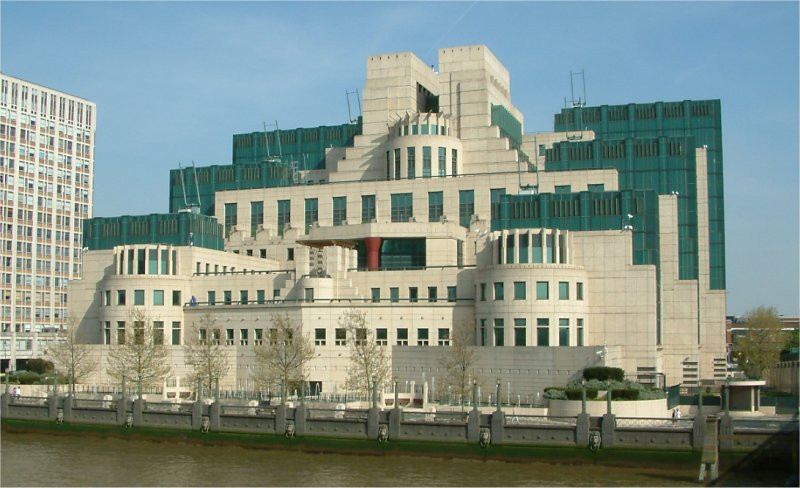 Complottheorie in Rusland: MI6 werkt samen met Democraten tegen Trump