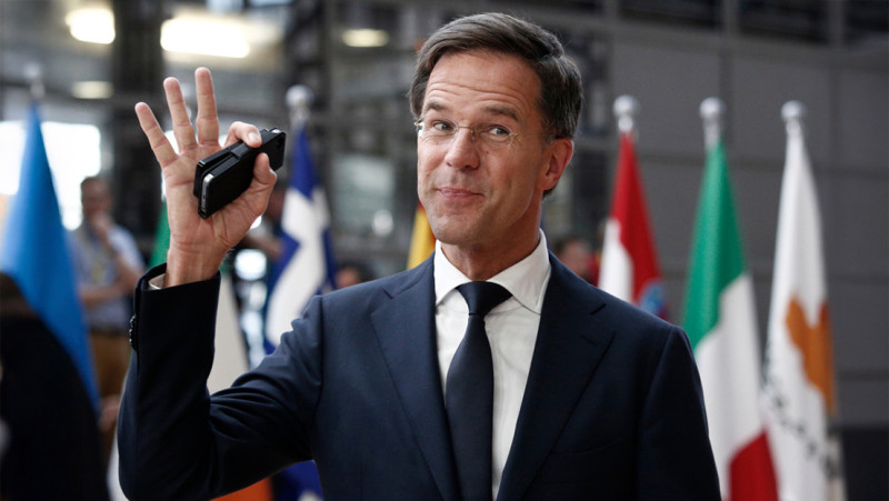 Mark Rutte vindt dat Poetin een leugenaar is en Trump een kerel waar je op kan rekenen.