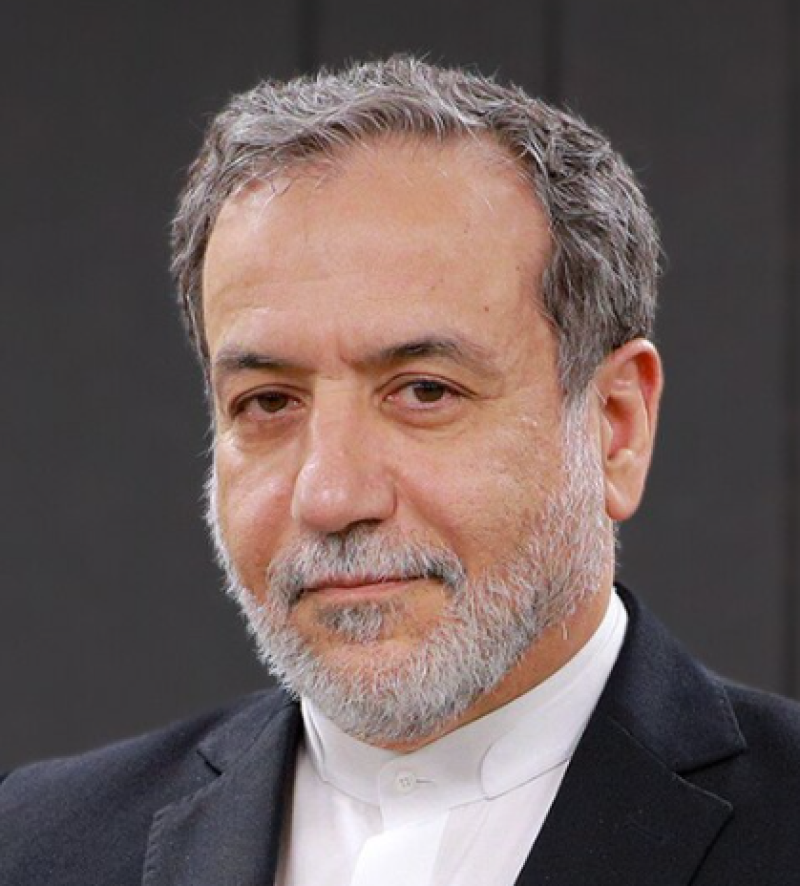 Iraanse minister Araghchi naar Rusland voor overleg over gesprekken met VS