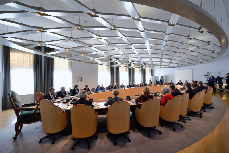 Nederlandse democratie wordt bedreigd volgens Raad van State
