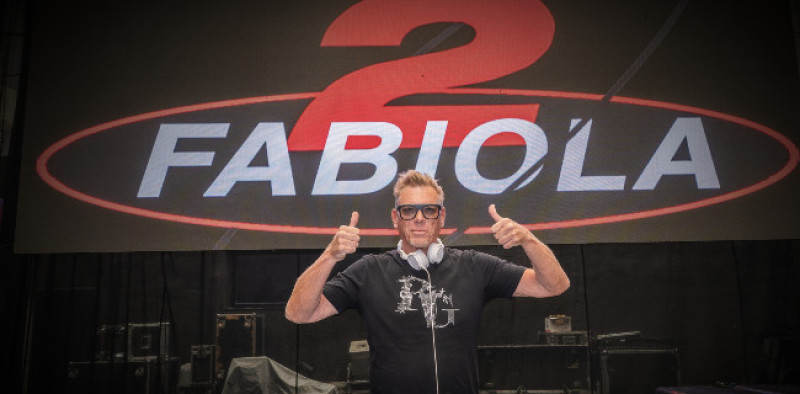 Pat Krimson: nieuw nummer met 2 Fabiola, plus wat brengt zijn toekomst én die van Leopold 3?