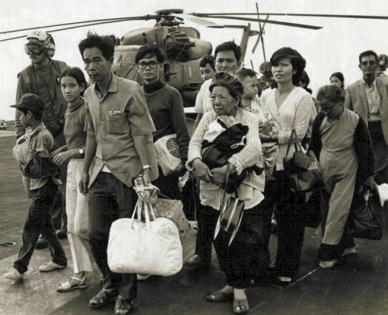 Vietnam herdenkt val Saigon: duizenden gevangenen vrij