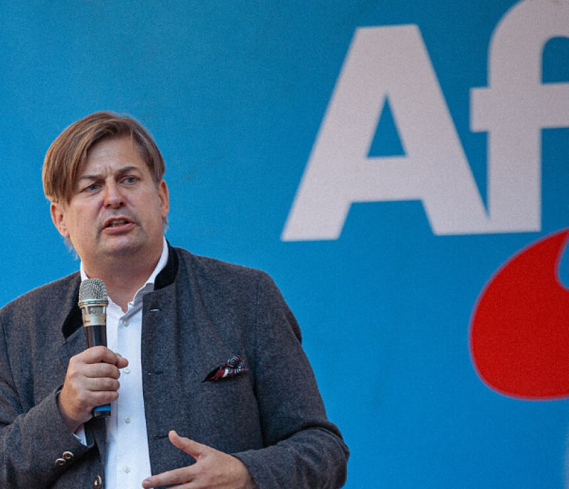Onderzoek naar Duitse politicus Krah (AfD) wegens omkoping door China