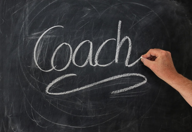 Waarom iedereen plots ‘coach’ is, zelfs je buurvrouw