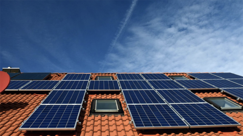 Hebben zonnepanelen nog zin, als de prijs voor elektriciteit diep onder nul duikt?