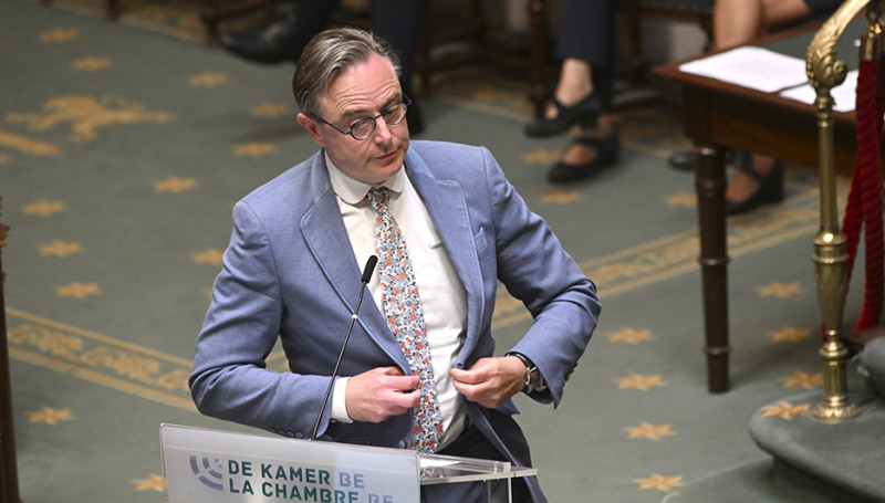 Opiniepeiling: regering-De Wever krijgt van de Belg begrip voor zijn botte bijl