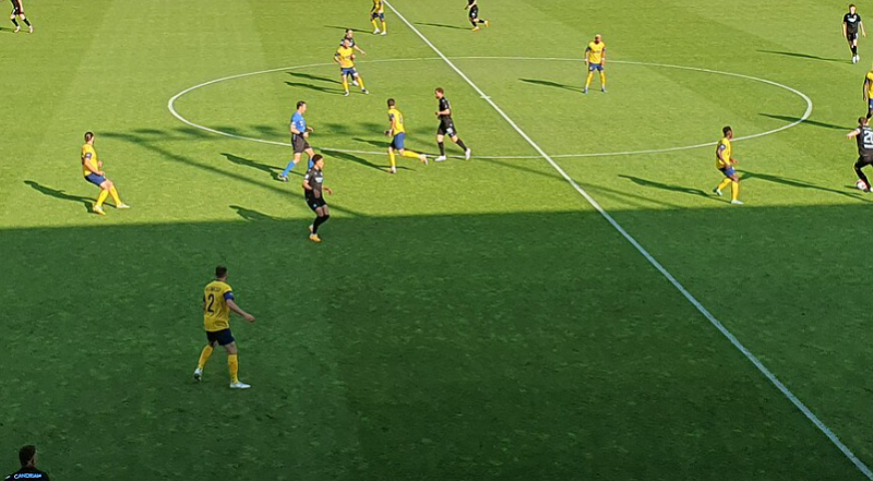 Exclusief: waarzegster van P-magazine ziet deze voetbalploeg als kampioen