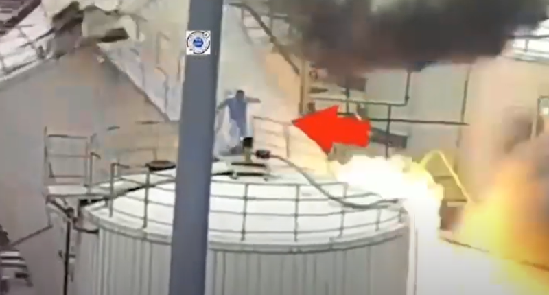 🎥 Arbeider ontsnapt op haar na aan explosie in Chinese chemische fabriek