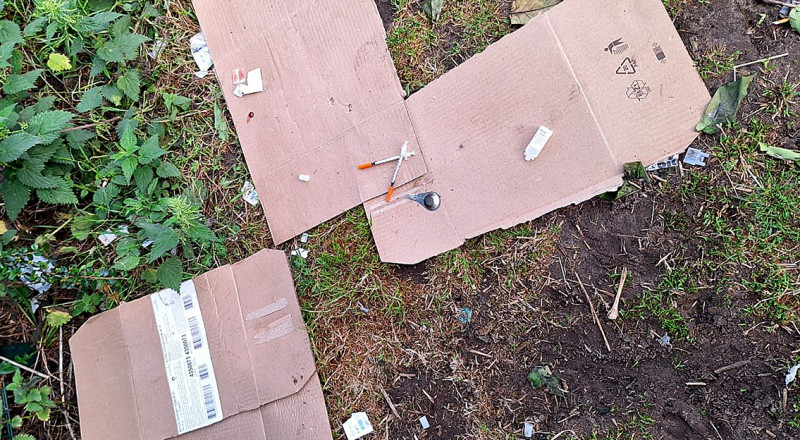 Let op voor de drugsspuiten op de grond als je straks naar Sinksenfoor gaat