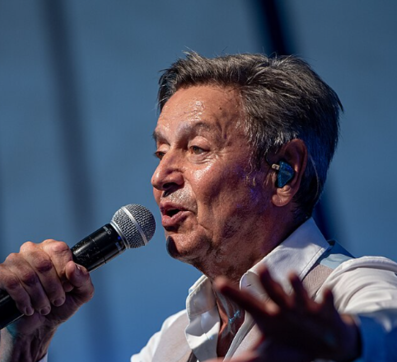 Na ruime halve eeuw optredens nog geen sleet op Willy Sommers