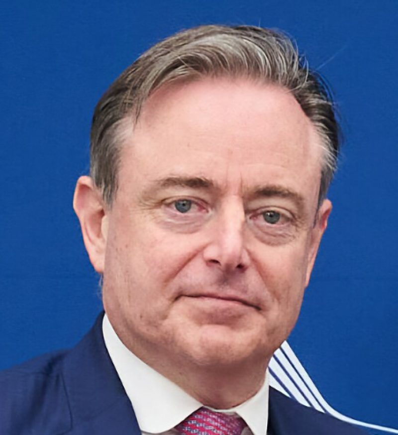 Regering-De Wever: begrotingstekort loopt verder op, schuldratio zwelt aan