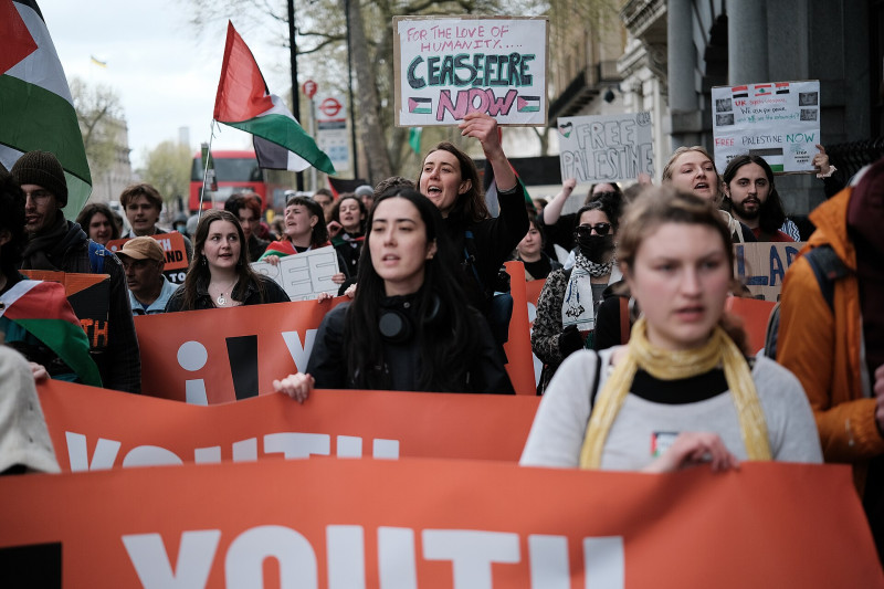 Youth Demand: "We gaan beweging opbouwen die controle over Britse staat zal overnemen"