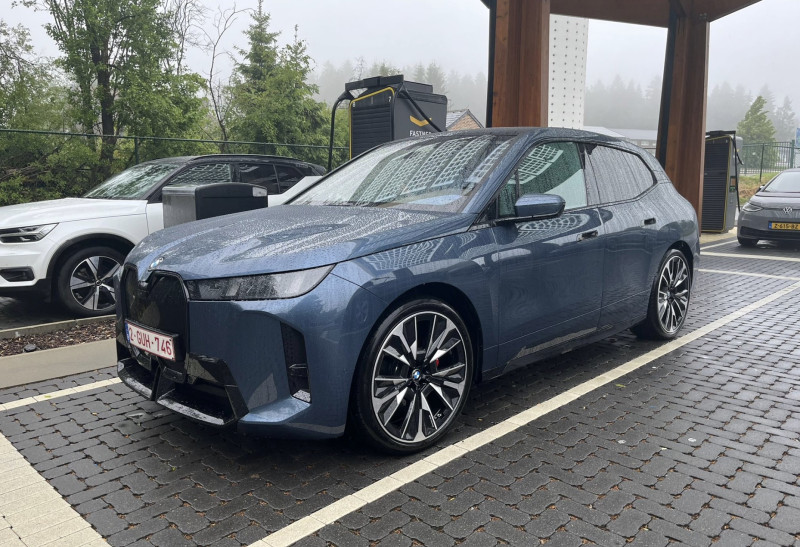 Voor jou getest: BMW iX xDrive45: wij zijn nu bijna failliet!