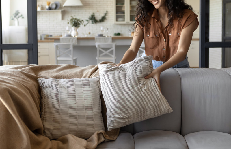 “De befkoning van Limburg kwam mijn gratis sofa afhalen”