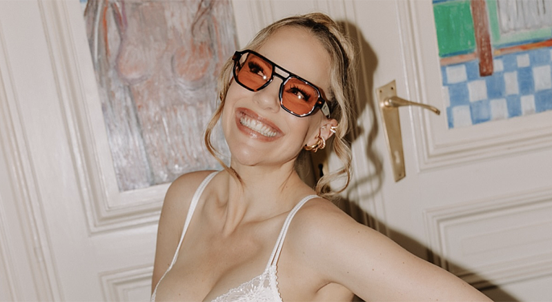 📸  Zwangere Eline De Munck trakteert ons op een sexy shoot