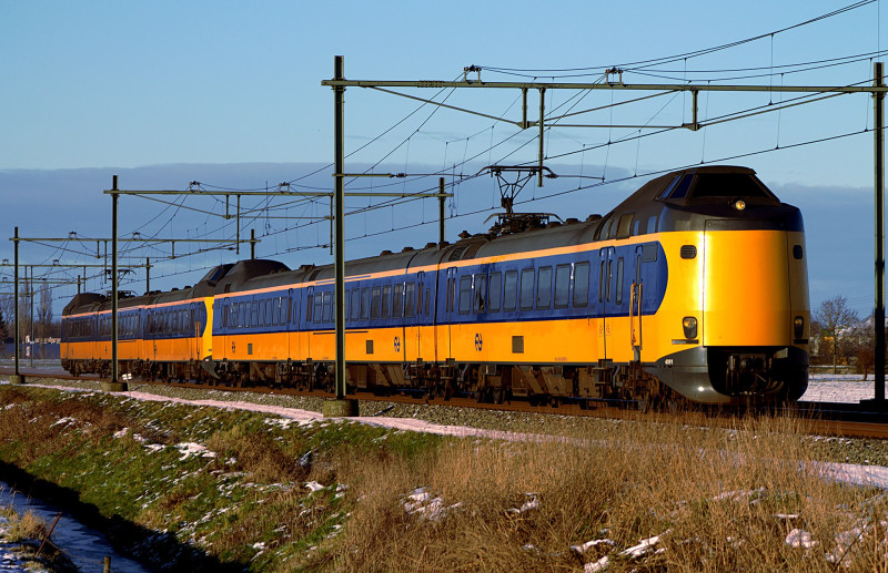 Nederland: elektriciteitskast in trein ontploft - persoon gewond aan hoofd