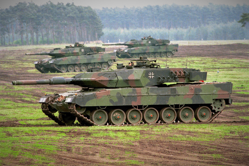 Studie Roland Berger: tienvoudige raketproductie en drievoudige tankproductie in vijf jaar - Europa's industriële uitdaging om Rusland af te schrikken