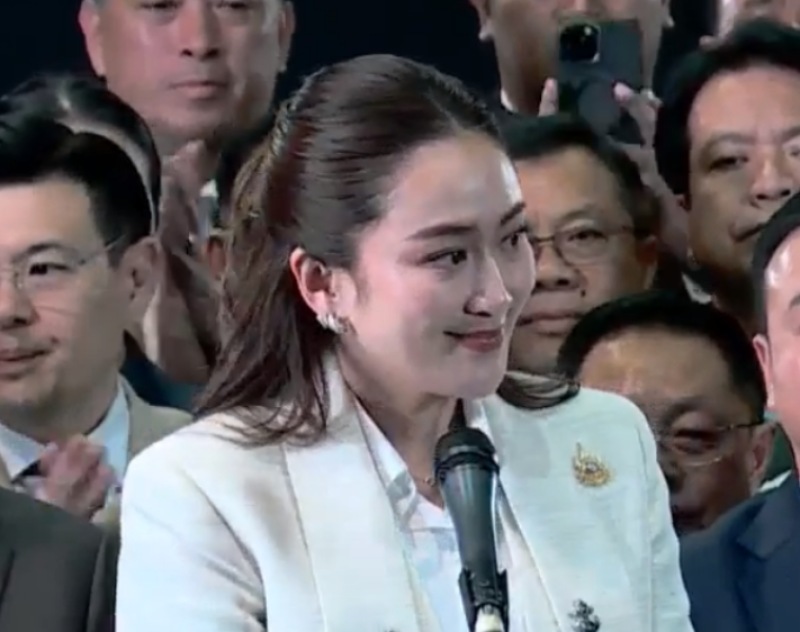 Thailand: premier geschorst, militaire elite grijpt macht, chaos verwacht