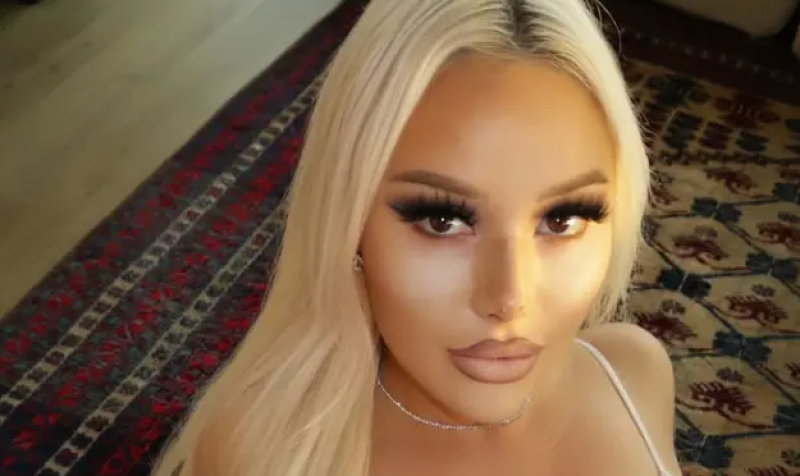 🎥 28-jarige adult-actrice bekend uit Netflix-documentaire is overleden