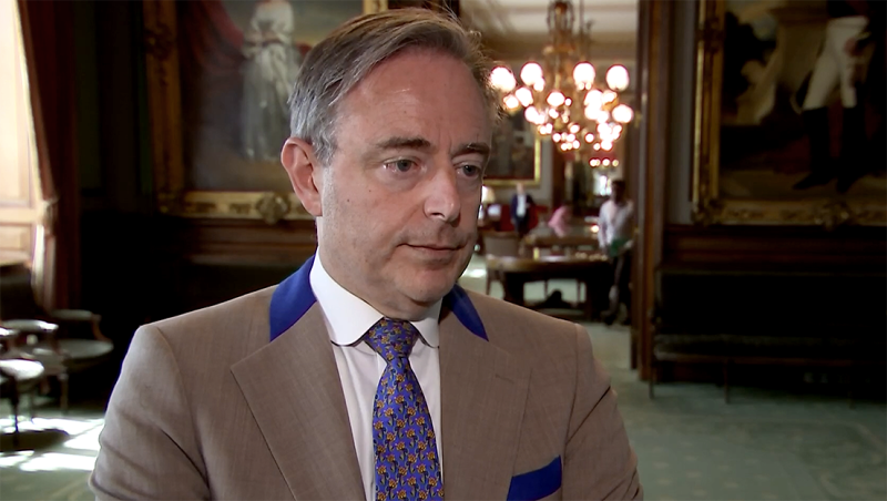 De Wever goochelt met lastenverlaging om meerwaardebelasting te verdoezelen
