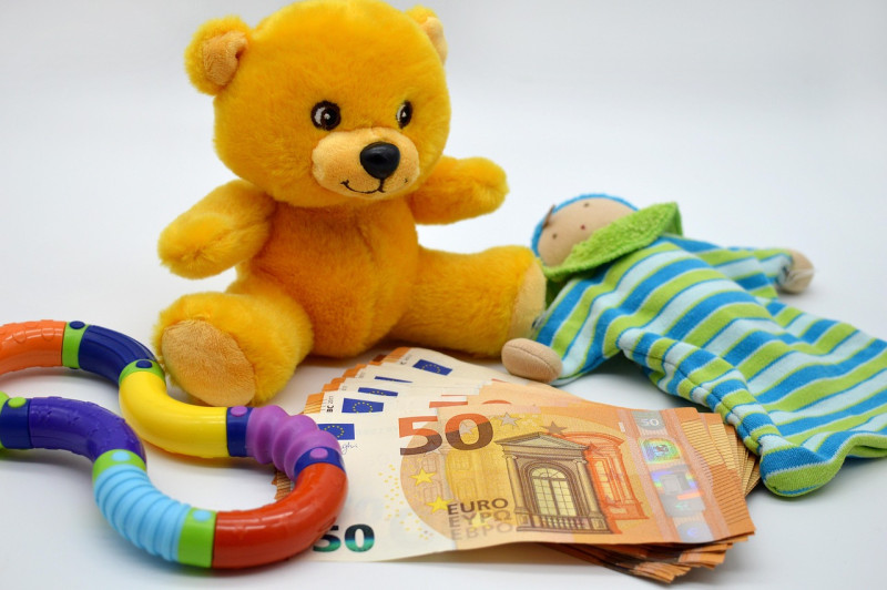 Vlaanderen kampt met structureel lek in kindergeld: miljoenen verdwijnen, controle faalt