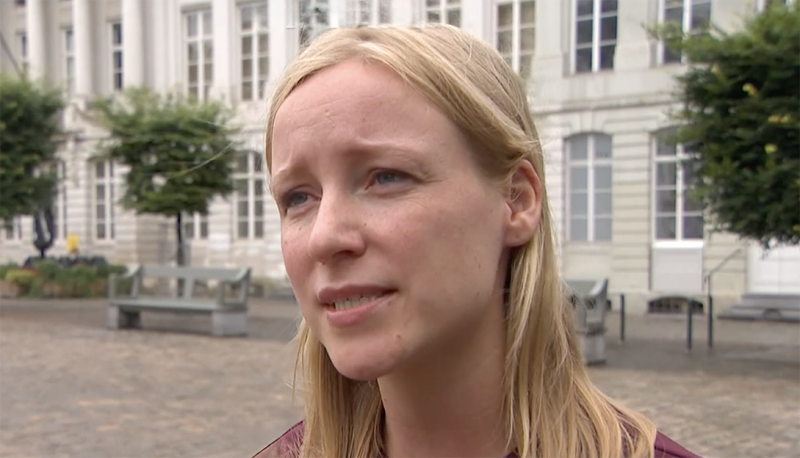 “Gas wordt niet duurder. Nu ja, gas wordt wel duurder, maar omdat de elektriciteit goedkoper wordt, en iedereen verbruikt elektriciteit, wordt gas niet duurder."