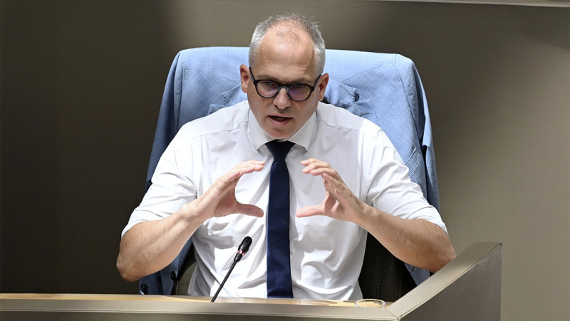 Zelfs de strengste boekhouder kan geen begroting dichtrekenen als er te veel vingers in de Vlaamse pap zitten