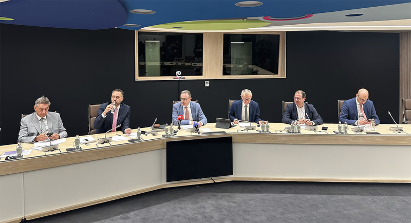 Vandenbroucke: “Pensioenmalus nog niet definitief – overleg loopt door tot september”