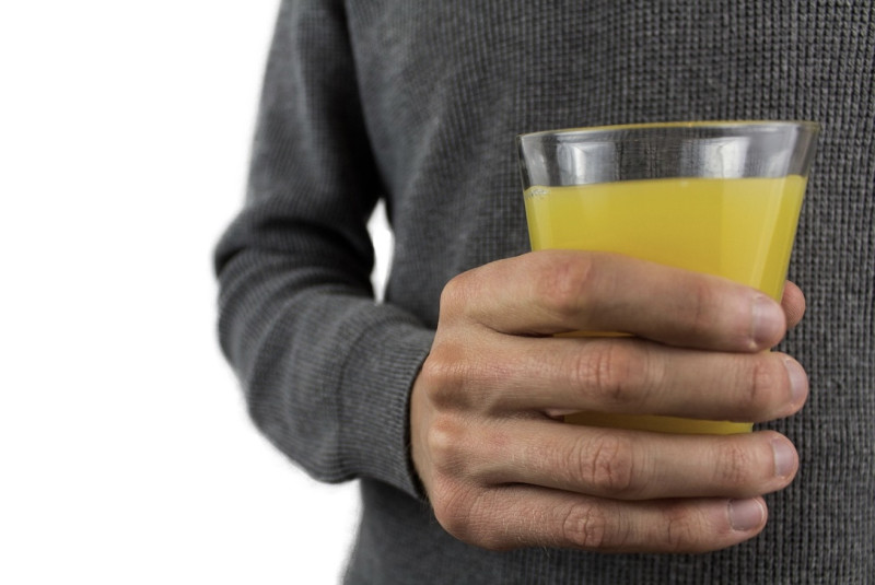 Zó simpel dat het bijna verdacht is: dit drankje vermindert je risico op hartaanvallen