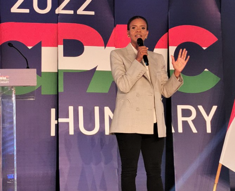 Franse president Macron klaagt influencer Candace Owens aan vanwege bewering dat first lady van Frankrijk als man geboren is