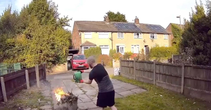 🎥 Kerel ontdekt meteen waarom benzine gooien op de BBQ een slecht idee is