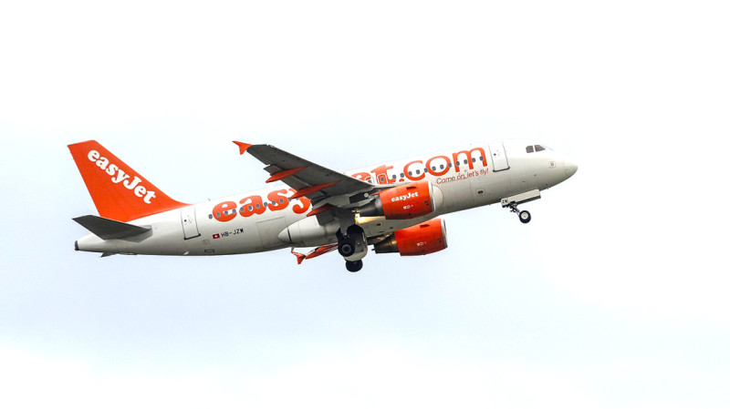 EasyJet-piloot mag niet naar huis vliegen omdat hij naakt en dronken door hotel doolde